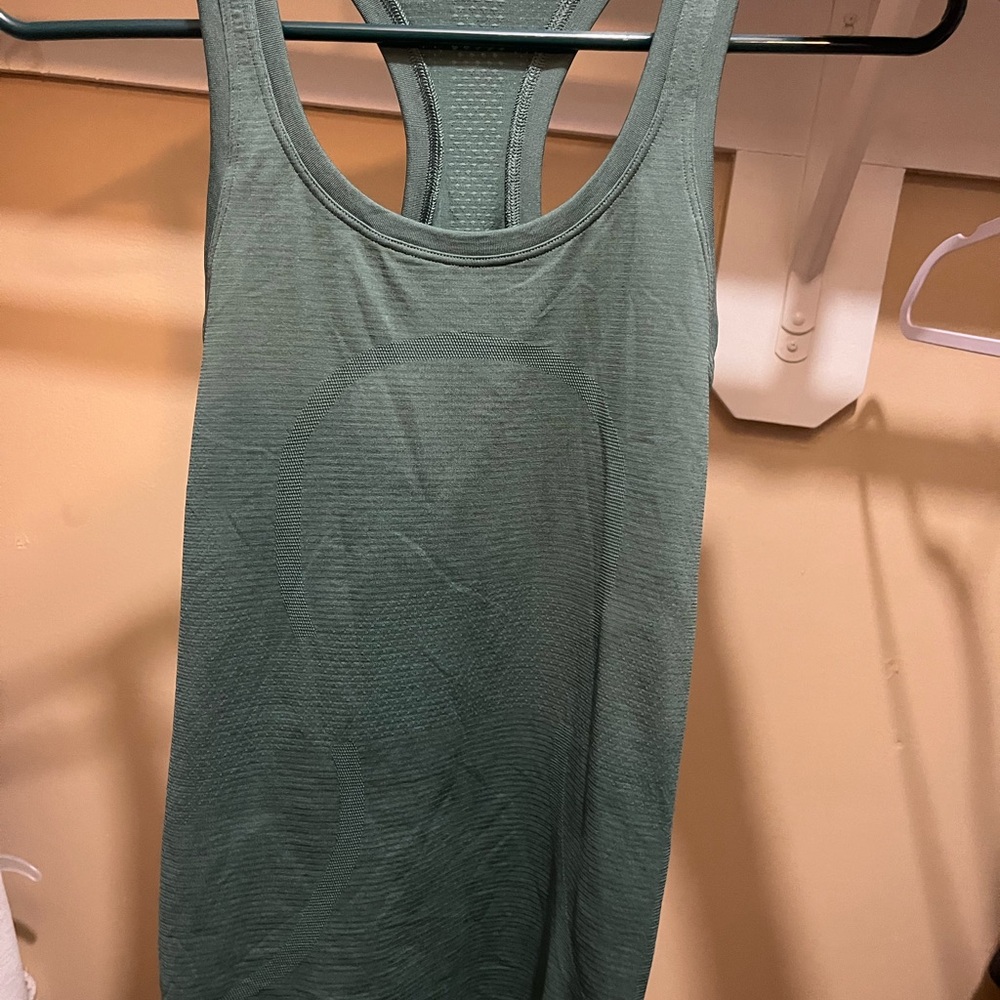 Lululemon Athletica Green Fitted Sleeveless Tank Top